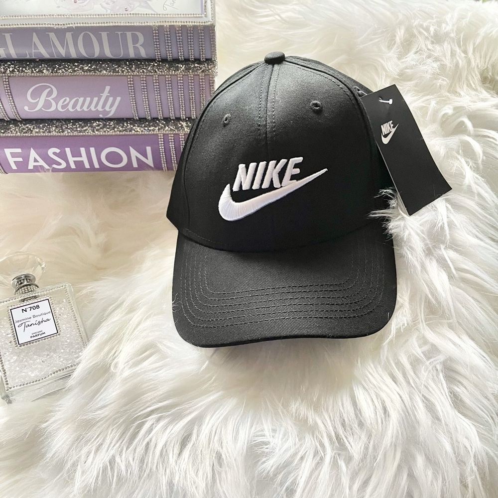 Black Nike Hat